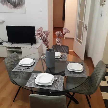 Apartman Vale *
